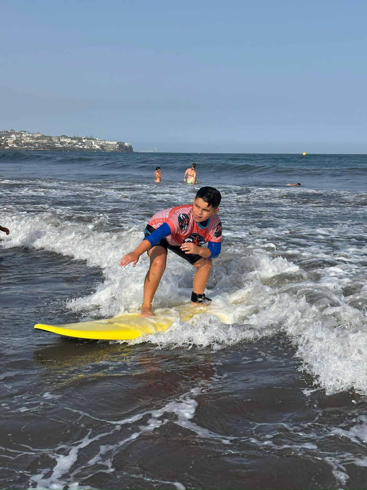 Bono 8 clases de surf para niños